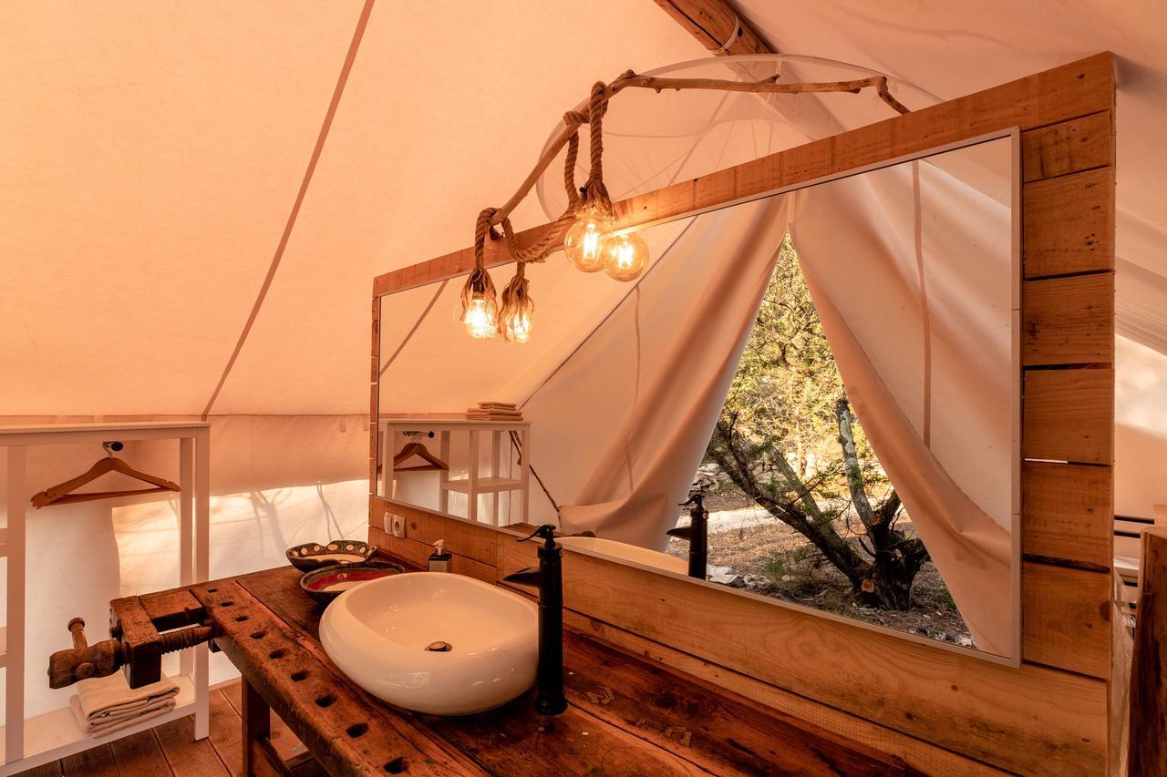 Plage Cachee - Glamping Vrboska Exteriér fotografie